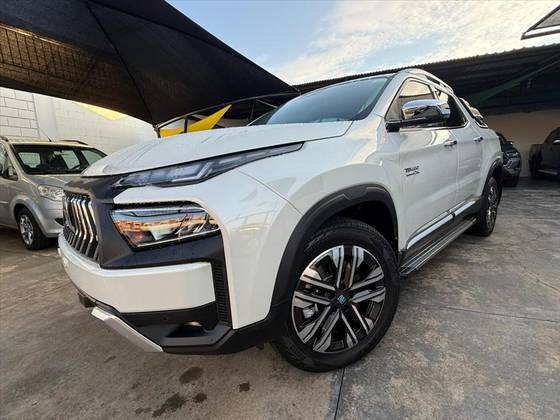 FIAT TORO 2.2 TURBO DIESEL RANCH 4WD AT9 FIAT TORO 2.2 TURBO DIESEL RANCH 4WD AT9